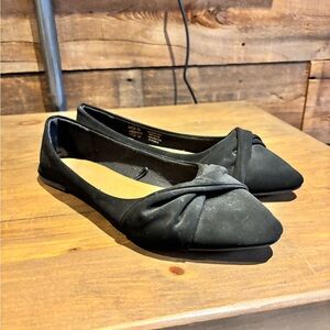 Black Velvet Flats